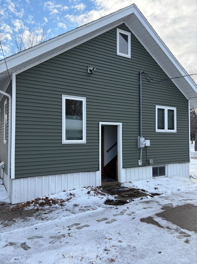 Building Photo - 1524 5th Ave N