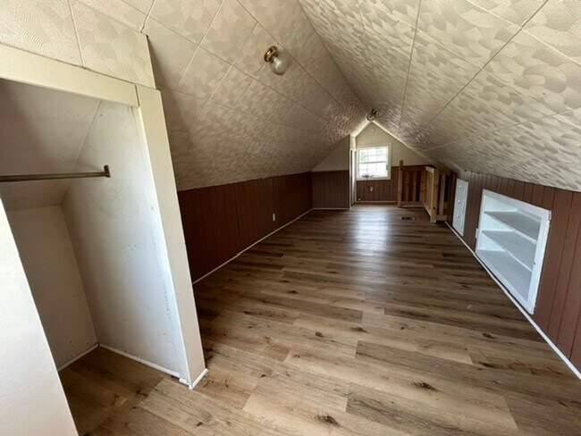 Building Photo - 1682-1684 Hearthstone Dr.