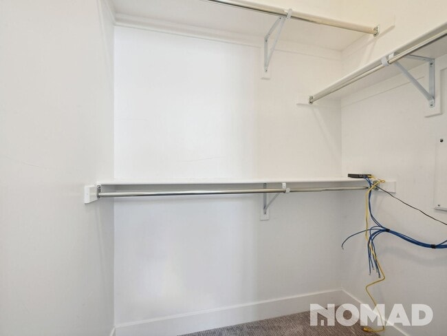 Building Photo - 3039 W 19th Ave