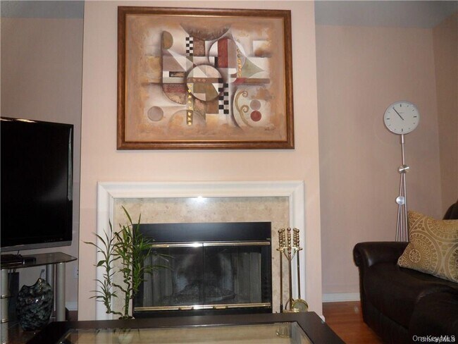 Building Photo - 6 Blackmoor Ct