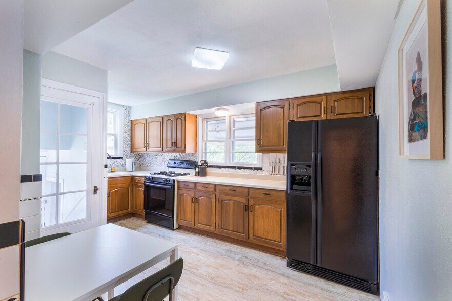 Building Photo - 5628 Welmering Dr
