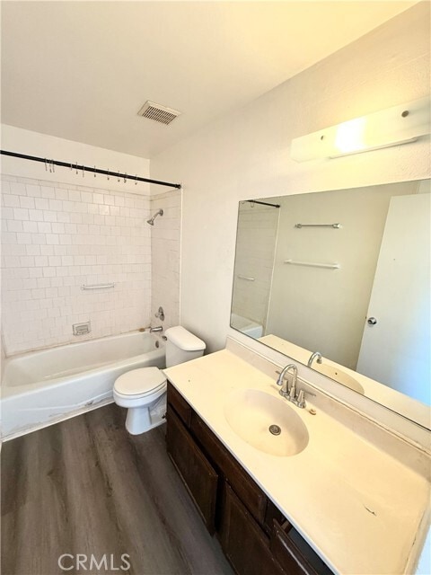 Building Photo - 731 Upton Dr