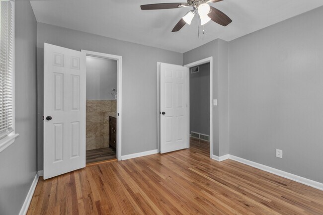 Building Photo - 711 SW 7 St