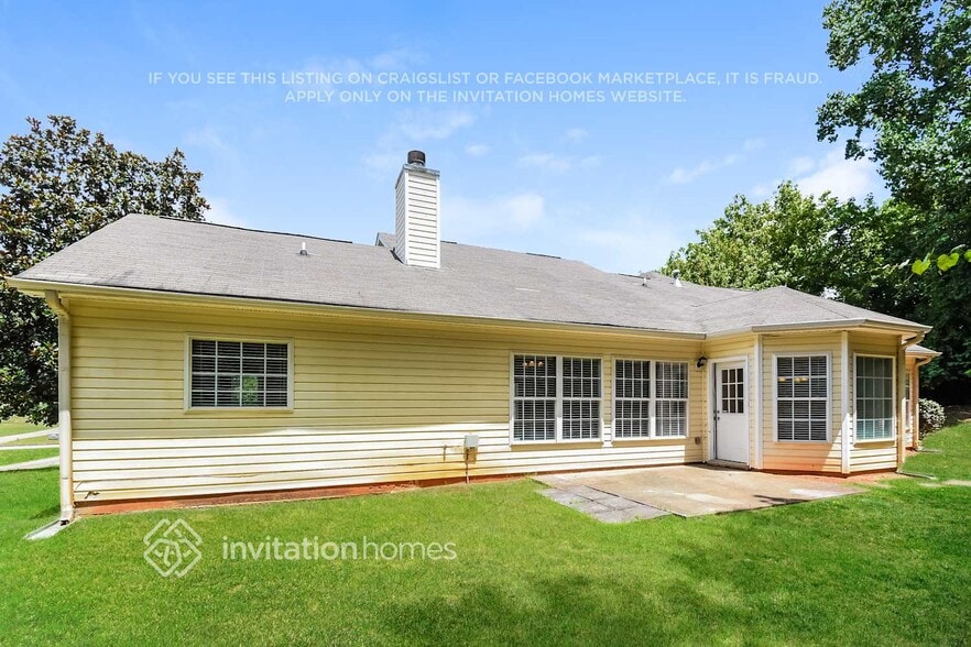 Building Photo - 7555 Golden Sands Dr