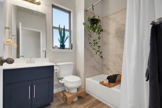 Building Photo - 104 Pin Cherry Pass