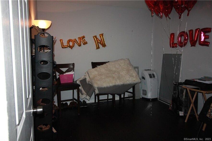 2nd Bedroom - 183 Livingston Pl