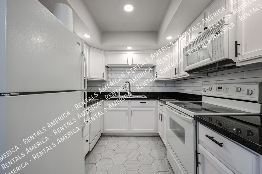 Building Photo - 8260 E Arabian Trail