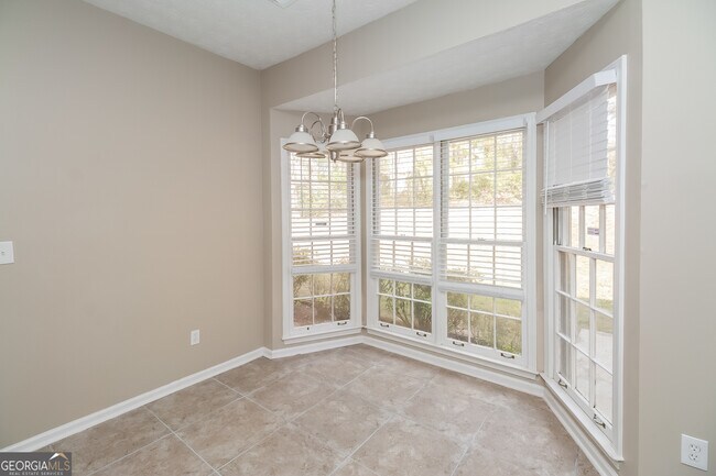 Building Photo - 8418 Waverly Dr