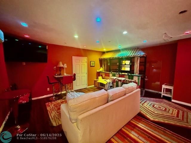 Building Photo - 3720 Coral Hills Dr
