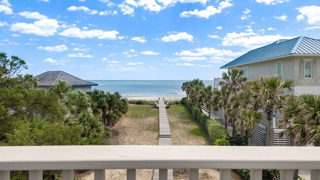 Building Photo - 321 Pioneer Loop