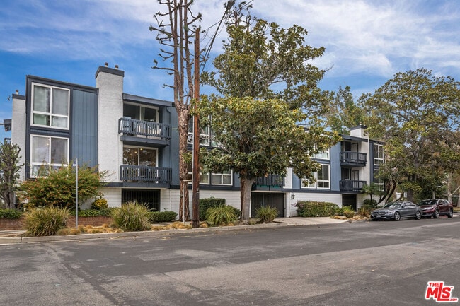 Building Photo - 5003 Westpark Dr
