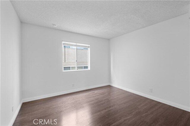 Building Photo - 433 S Manhattan Pl