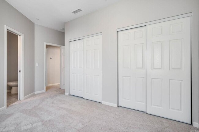 Building Photo - ***Gorgeous 5 bedroom, 3 bath Home in Imperial Beach