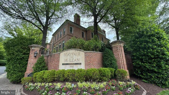 Building Photo - 2053 Mayfair McLean Ct