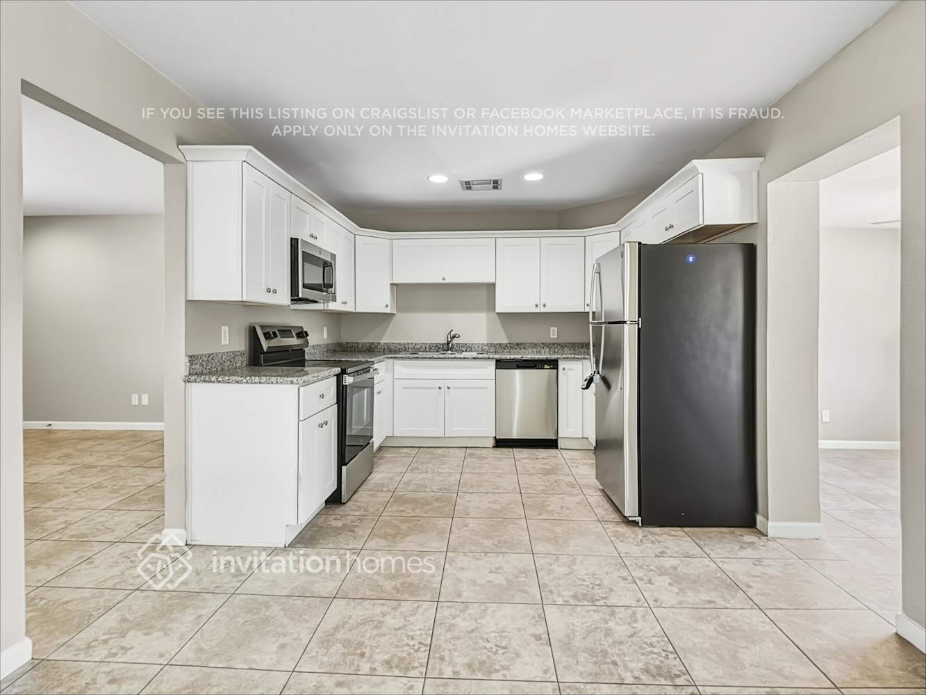 Building Photo - 3843 W Bloomfield Rd