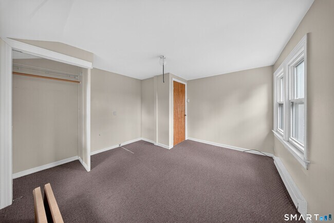 Building Photo - 53 Mohican Ave