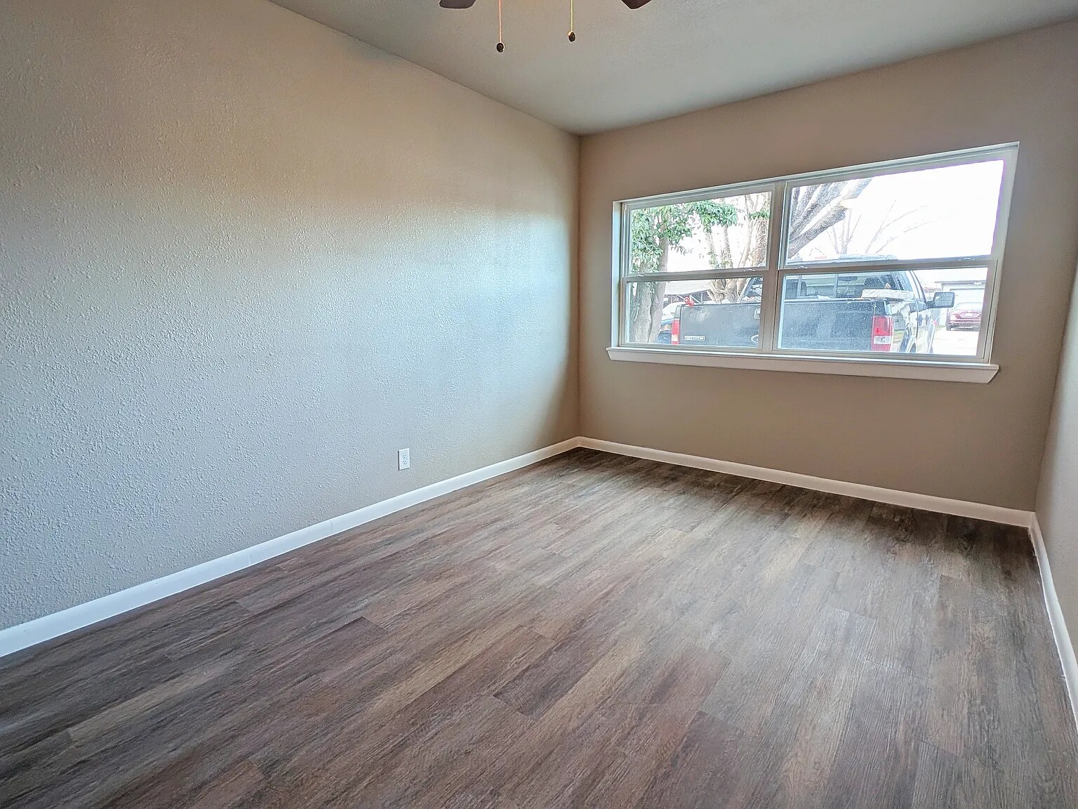 Building Photo - 5802 Magnes Ln
