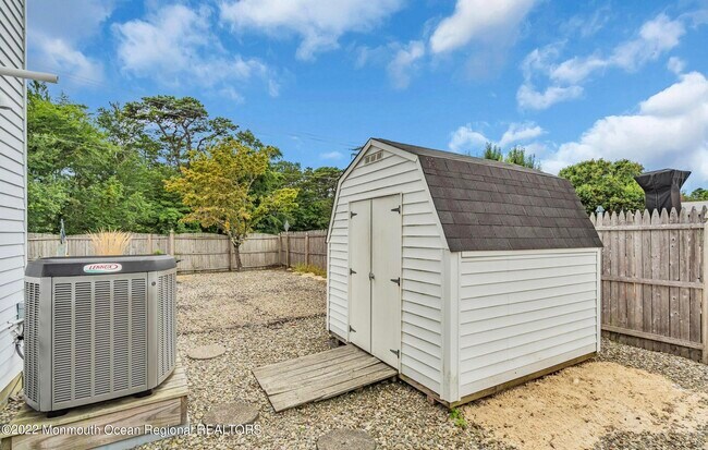 Building Photo - 15 Bahia Ct