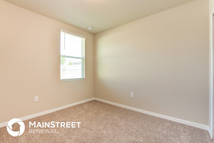 Building Photo - 1070 Oak Vly Dr