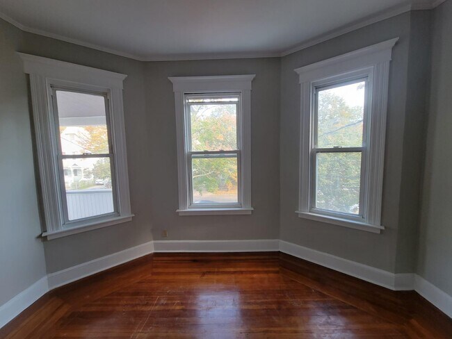 Building Photo - 504 Winthrop Ave