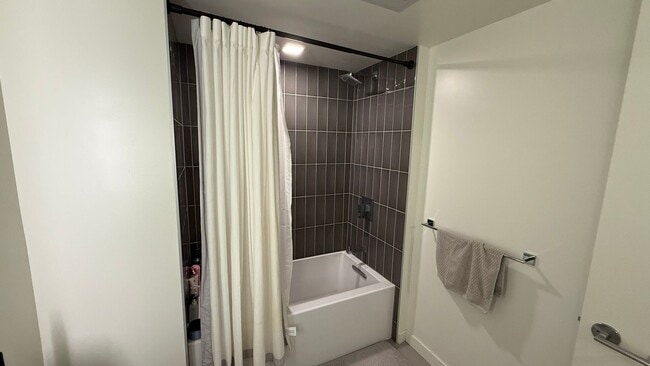 Building Photo - Epic REA: Fantastic Potrero Hill Modern 1 BR, 1 BA Condo