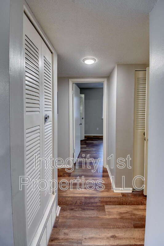 Building Photo - 2114 Swift St