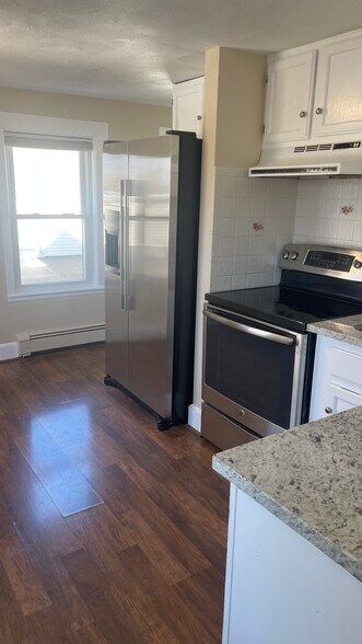 Building Photo - 68 High St