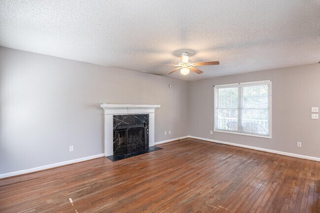 Building Photo - 509 Holly Ridge Ln