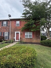 Building Photo - 2012 Hale Ct