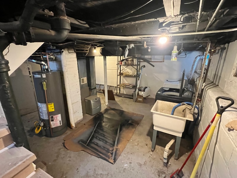 Building Photo - 18712 Brady