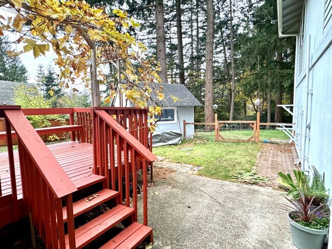 Building Photo - Charming 1-Bedroom 1 bath duplex in Gig Harbor