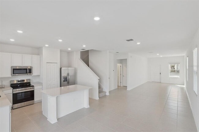 Building Photo - 2653 Skyline Lp