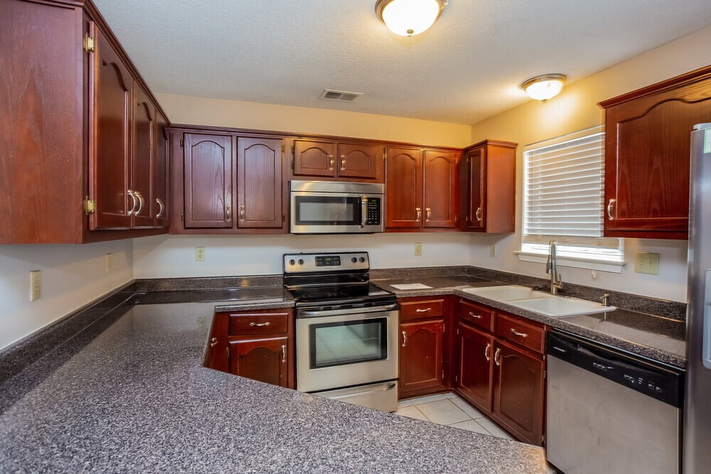 Building Photo - 6853 Ranch Ridge Cove E