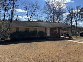 Building Photo - 1012 Powell Dr