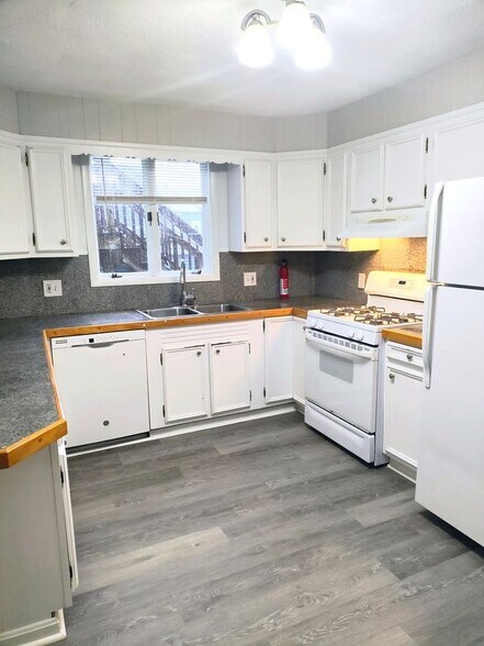 Building Photo - 27 Fremont St