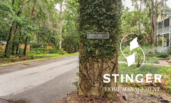 Building Photo - 2677 Broad St