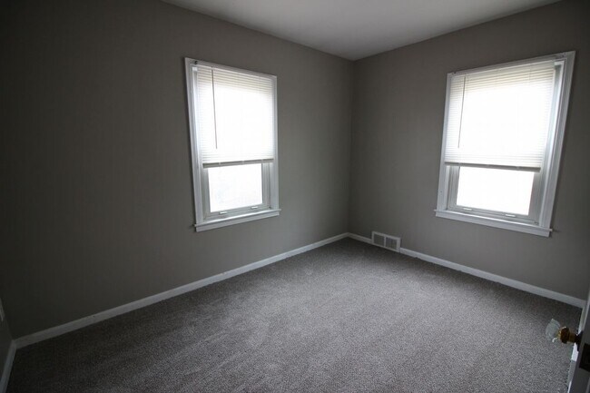 Building Photo - Centerline Home for Rent
