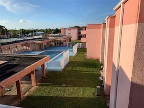 Building Photo - 19791 SW 114th Ave