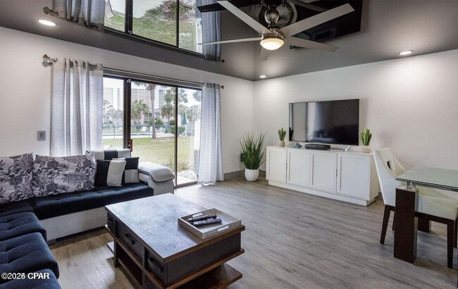 Building Photo - 131 Kimberly Dr