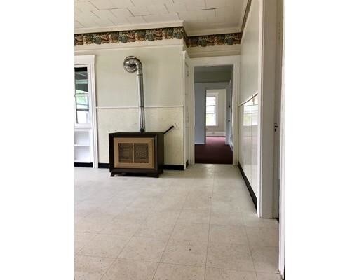 Building Photo - 32 Douglas St