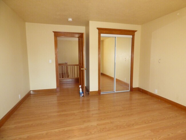 Building Photo - 4465 Countryside Ct NE