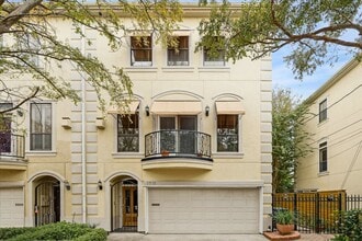 Building Photo - 3515 Yupon St