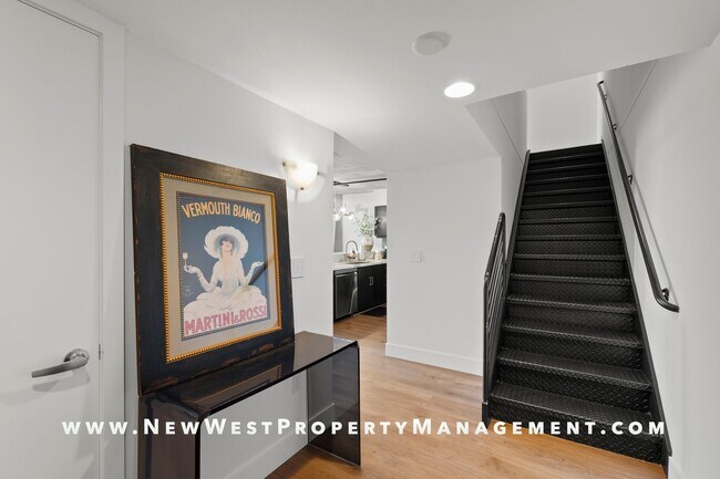 Building Photo - Spectacular Little Italy Loft at Doma, 2 Parking Spaces! Small Pet OK!