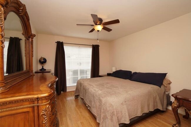 Building Photo - 3231 Allen Pkwy