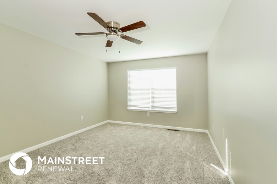 Building Photo - 2071 Paddle Wheel Dr