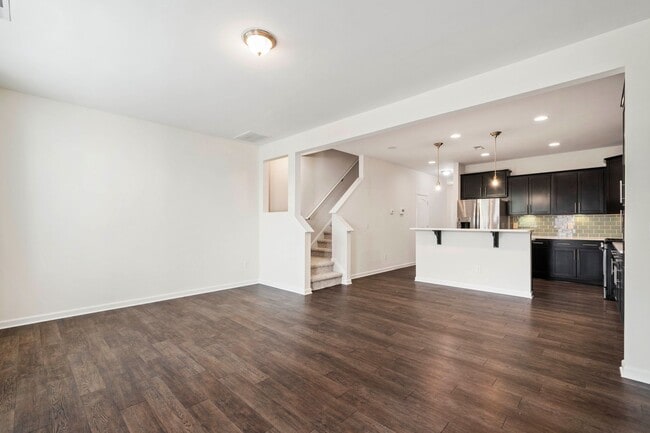 Building Photo - Charming 3BR Townhome in Brightleaf at the...