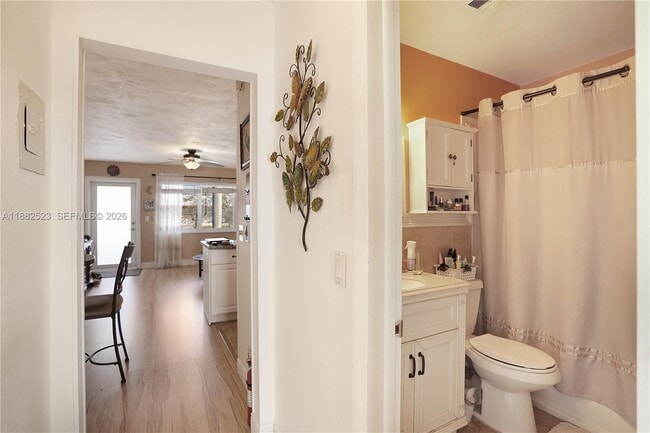 Building Photo - 1000 SW 11th Ave