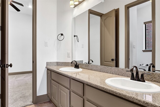 Building Photo - 6223 Duke Trail Ln