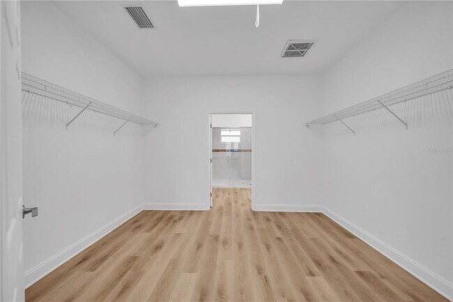 Building Photo - 10110 Baystate Dr