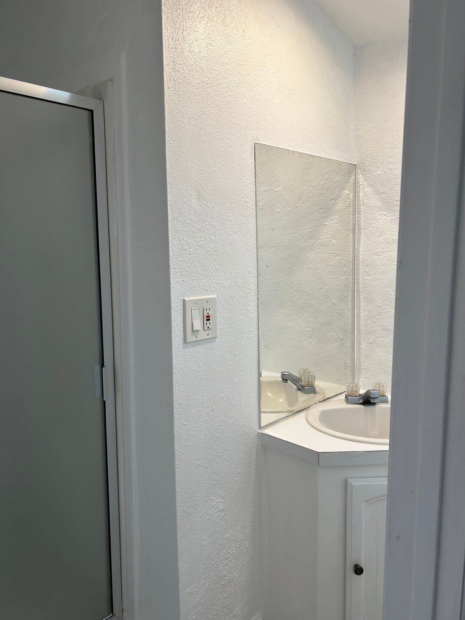 Building Photo - 33141 Case St